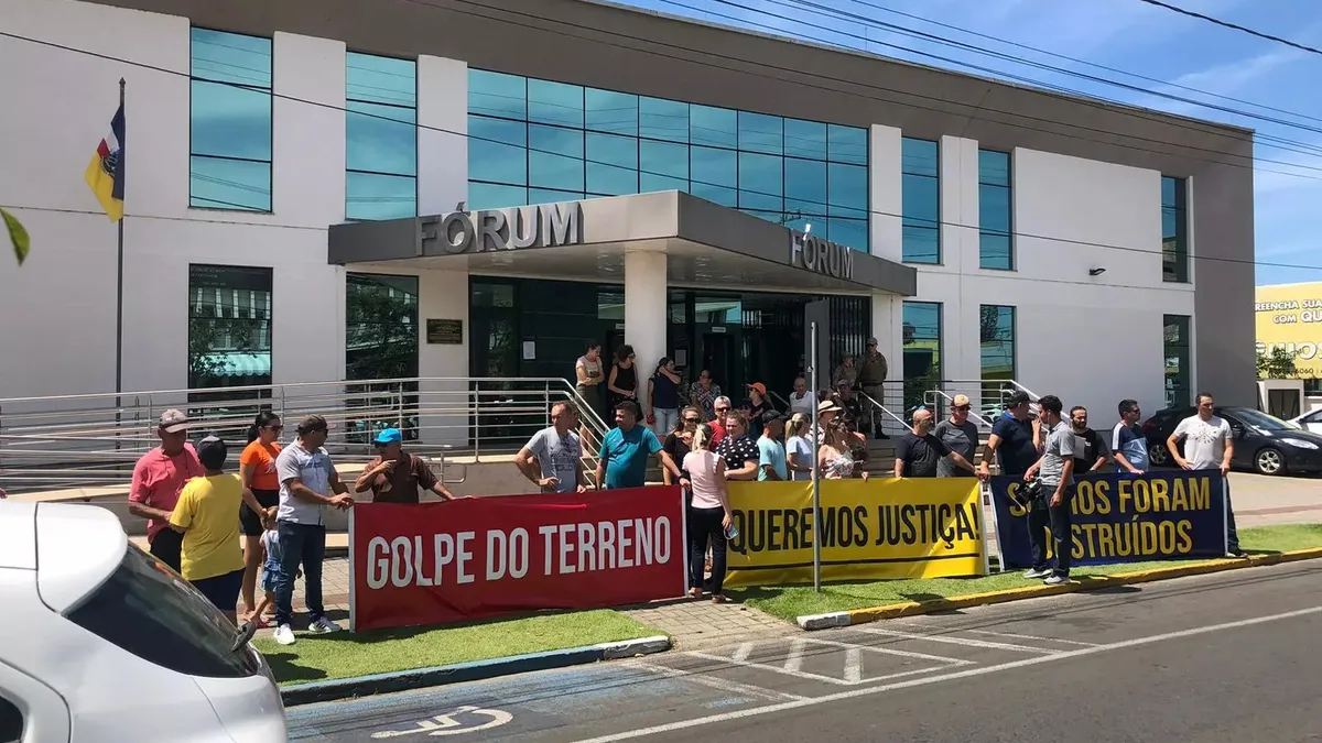Grupo é vítima de golpe na compra de lotes em Araranguá